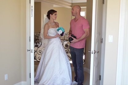 Жена наставила мужу рога перед самой свадьбой и страстно по трахалась с фотографом на камеру, чтобы измена запомнилась мужу