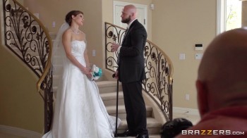 Жена наставила мужу рога перед самой свадьбой и страстно по трахалась с фотографом на камеру, чтобы измена запомнилась мужу